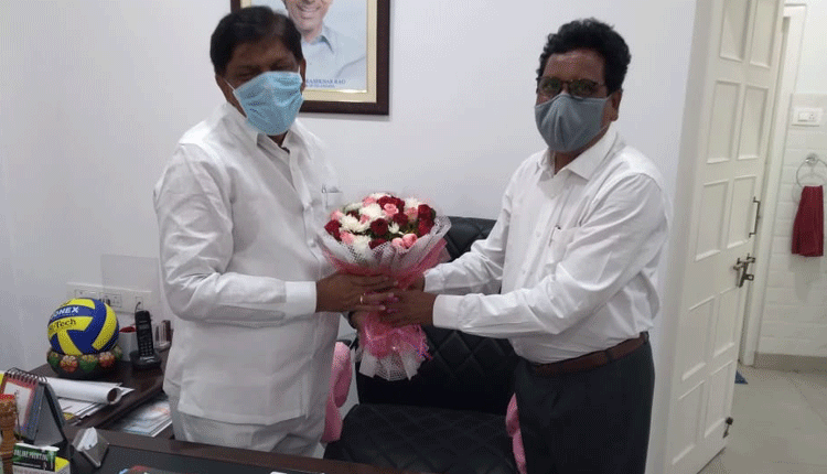 యూనివర్సిటీ అభివృద్ధికి ప్రత్యేక కృషి