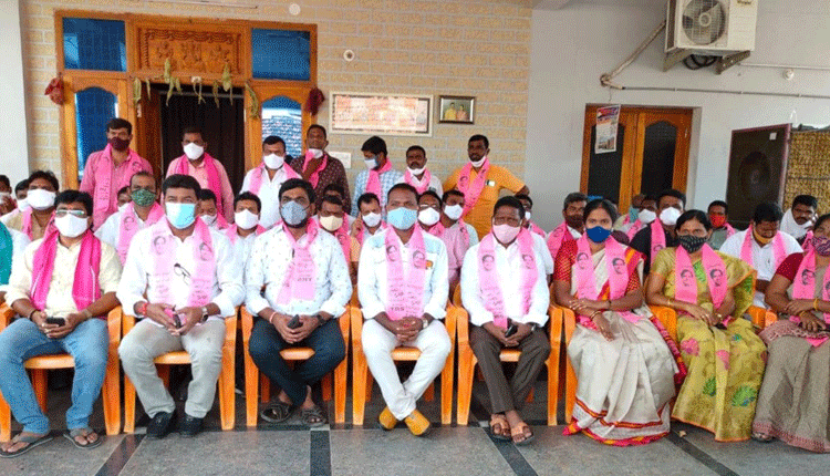 కేసీఆరే పుట్ట మధుకు సుప్రీం