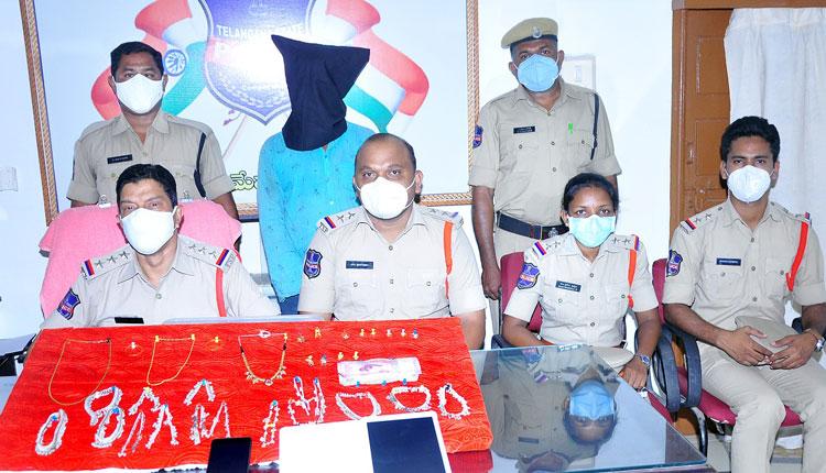 పగలు స్టౌ రిపేర్‌.. రాత్రి చోరీలు