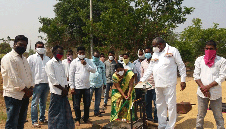 దళారులను ఆశ్రయించవద్దు