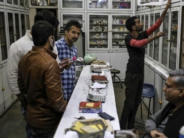 మ‌హ‌మ్మారి భ‌యం : మందుల హోం డెలివ‌రీకి పెరిగిన‌ డిమాండ్