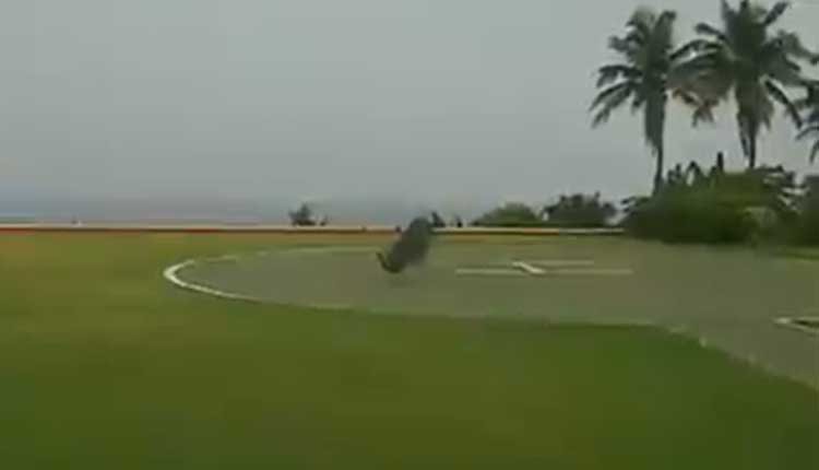 పురివిప్పిన మ‌యూరం.. క‌నువిందు చేసిన నాట్యం.. వీడియో