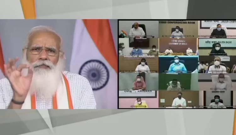 టీకాల వృథాను ఆపాలి : అధికారులతో ప్రధాని మోదీ