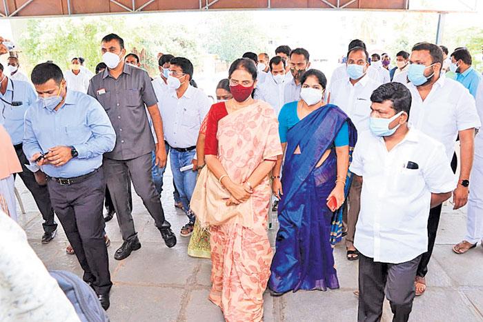 సీఎం కేసీఆర్‌ ఆలోచనలు దేశానికే ఆదర్శం