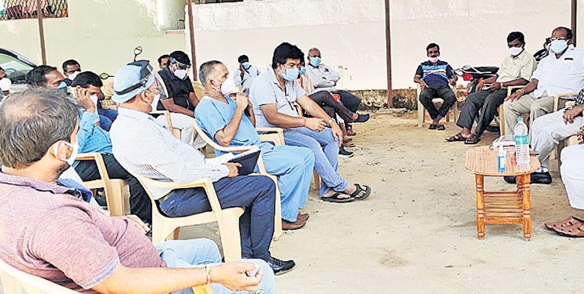 కొవిడ్‌ వైద్యానికి రూ.20 వేలకు మించొద్దు