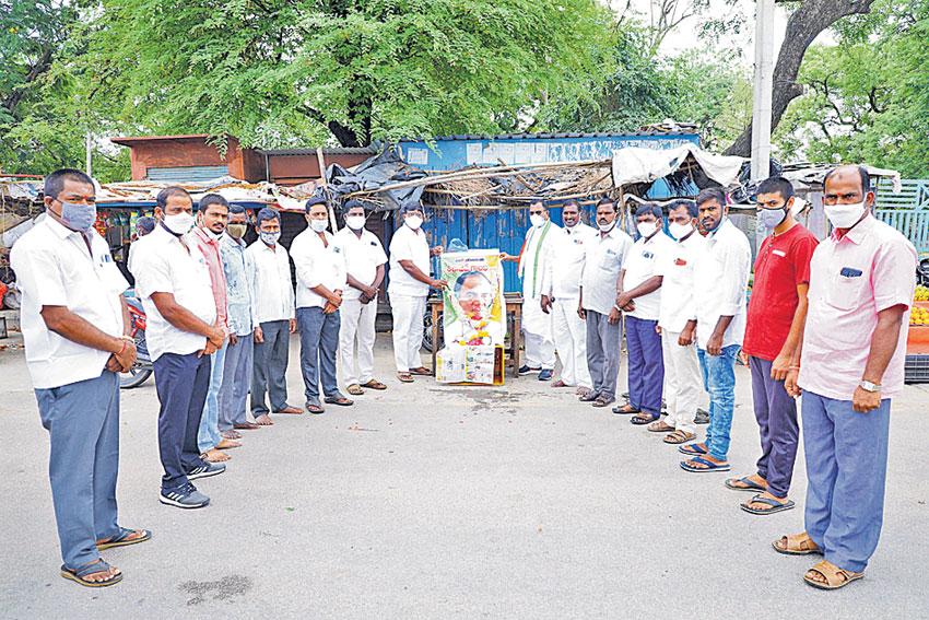 రాజీవ్‌గాంధీ సేవలు చిరస్మరణీయం