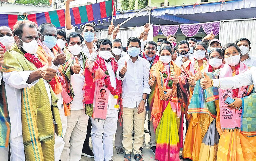 పండుగలా ప్రమాణ స్వీకారం