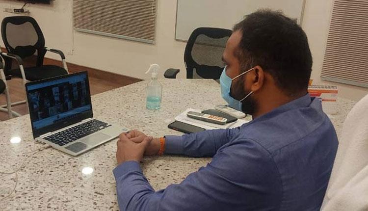 వైద్యుల‌కు ఖ‌మ్మం క‌లెక్ట‌ర్ ఆర్‌వీ క‌ర్ణ‌న్ విజ్ఞ‌ప్తి