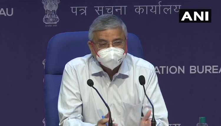 ఫంగ‌ల్ ఇన్‌ఫెక్ష‌న్ అంటువ్యాధి కాదు: ఎయిమ్స్ డైరెక్ట‌ర్‌