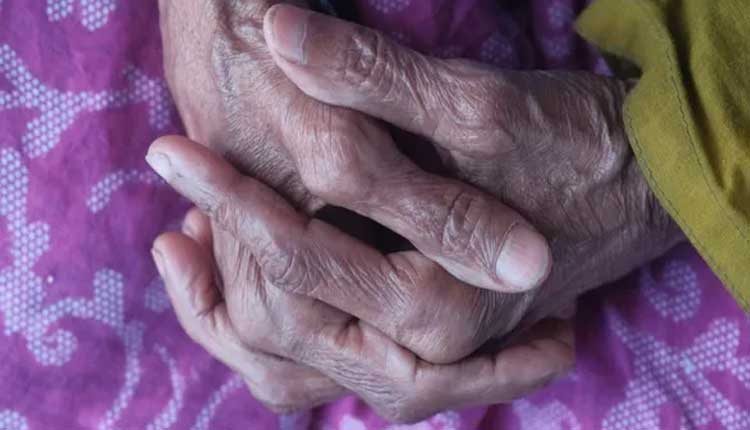 70 ఏండ్ల వృద్ధురాలిపై యువ‌కుడి అత్యాచారం..!