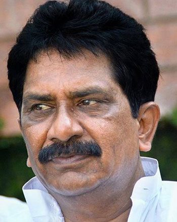 మాజీ ఎంపీ సబ్బం హరి కన్నుమూత