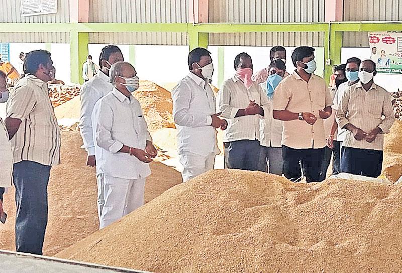 10 రోజుల్లో ధాన్యం కొనుగోళ్లు పూర్తి