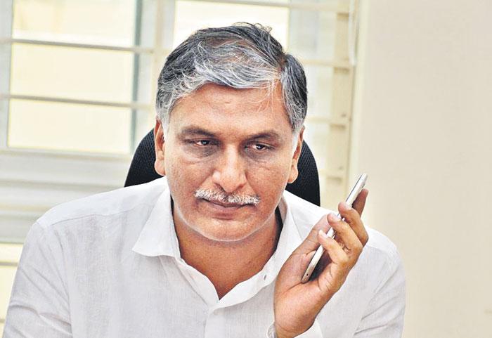 ప్రజాప్రతినిధులు చొరవ చూపాలి