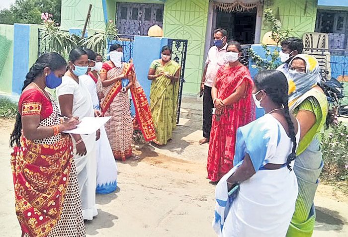 ముమ్మరంగా ఇంటింటా సర్వే