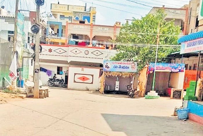 గ్రామాల్లో స్వచ్ఛంద లాక్‌డౌన్‌