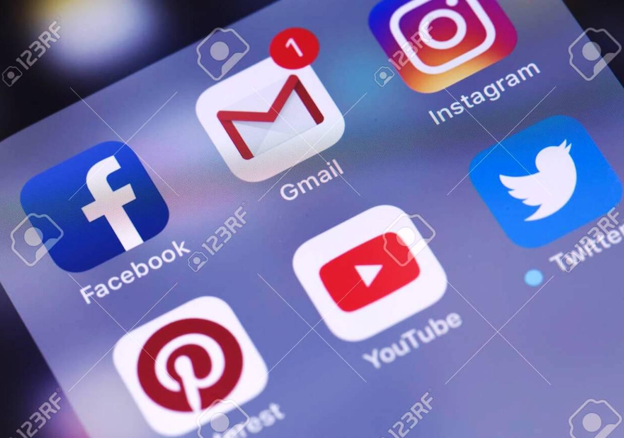 ఐటీ రూల్స్‌: ట్విట్ట‌ర్ మిన‌హా దిగొచ్చిన సోష‌ల్ దిగ్గ‌జాలు!