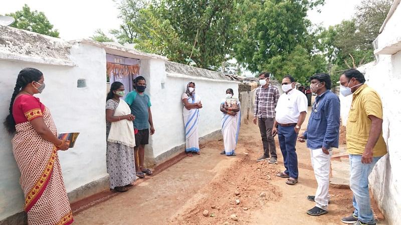 కరోనా కట్టడికి ప్రజలు సహకరించాలి