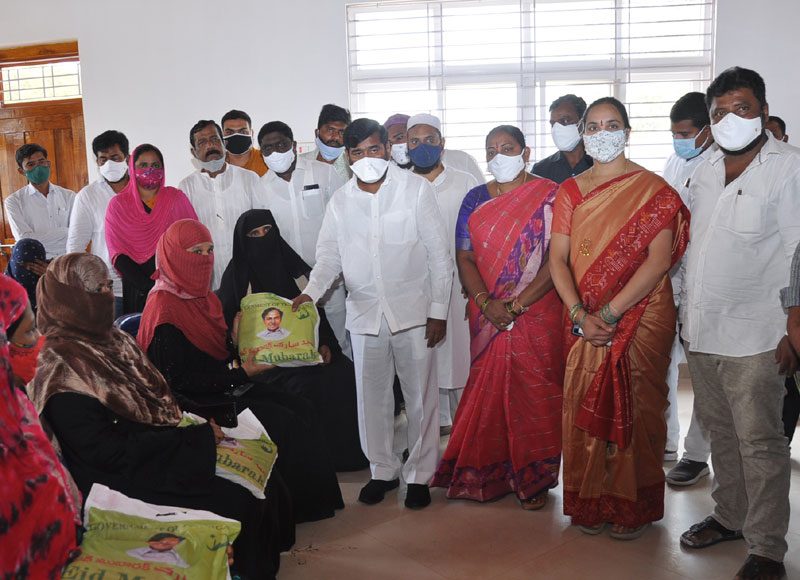 కుల మతాలకతీతంగా టీఆర్‌ఎస్‌ పాలన