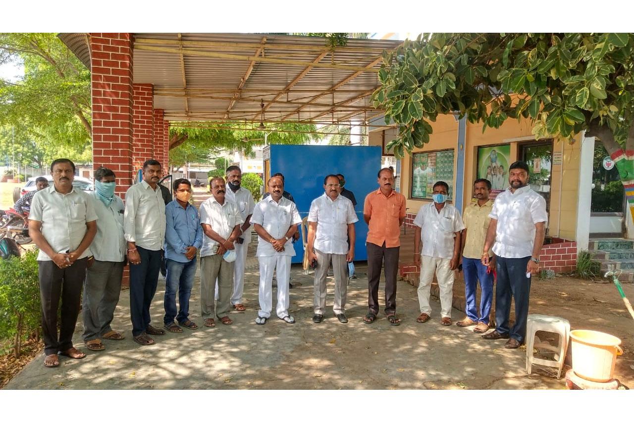 ఈట‌ల‌కు షాక్‌.. స‌ర్పంచ్‌ల మ‌ద్ద‌తు కూడా సీఎం కేసీఆర్‌కే