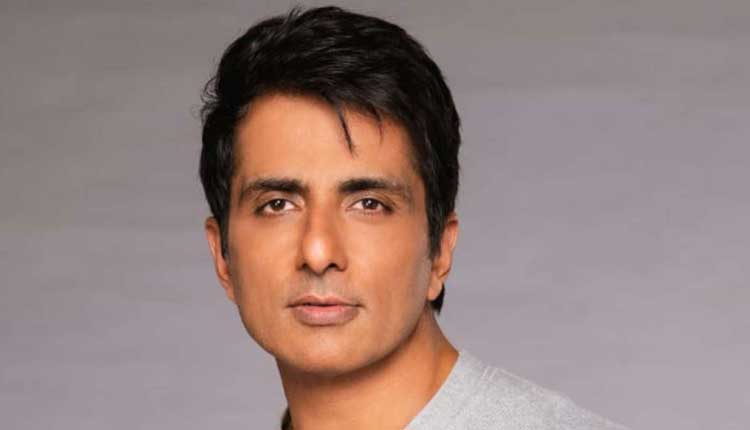 కేటుగాళ్ల‌తో జాగ్ర‌త్త‌: సోనూసూద్‌