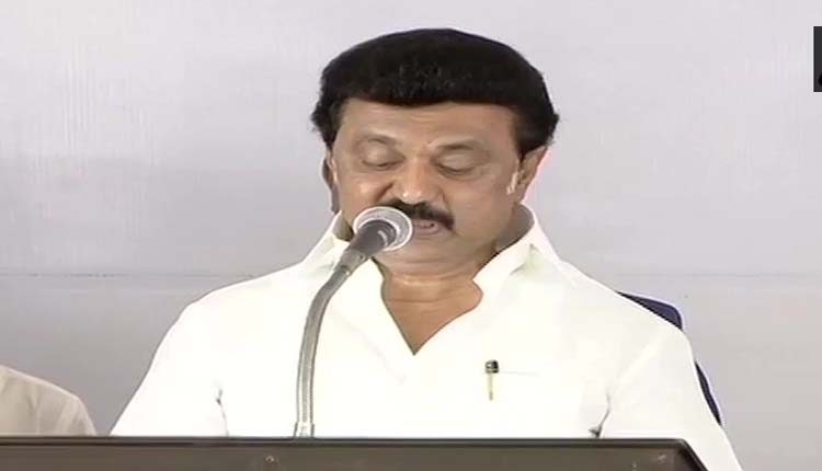 తమిళనాడు సీఎంగా ప్రమాణం చేసిన స్టాలిన్‌
