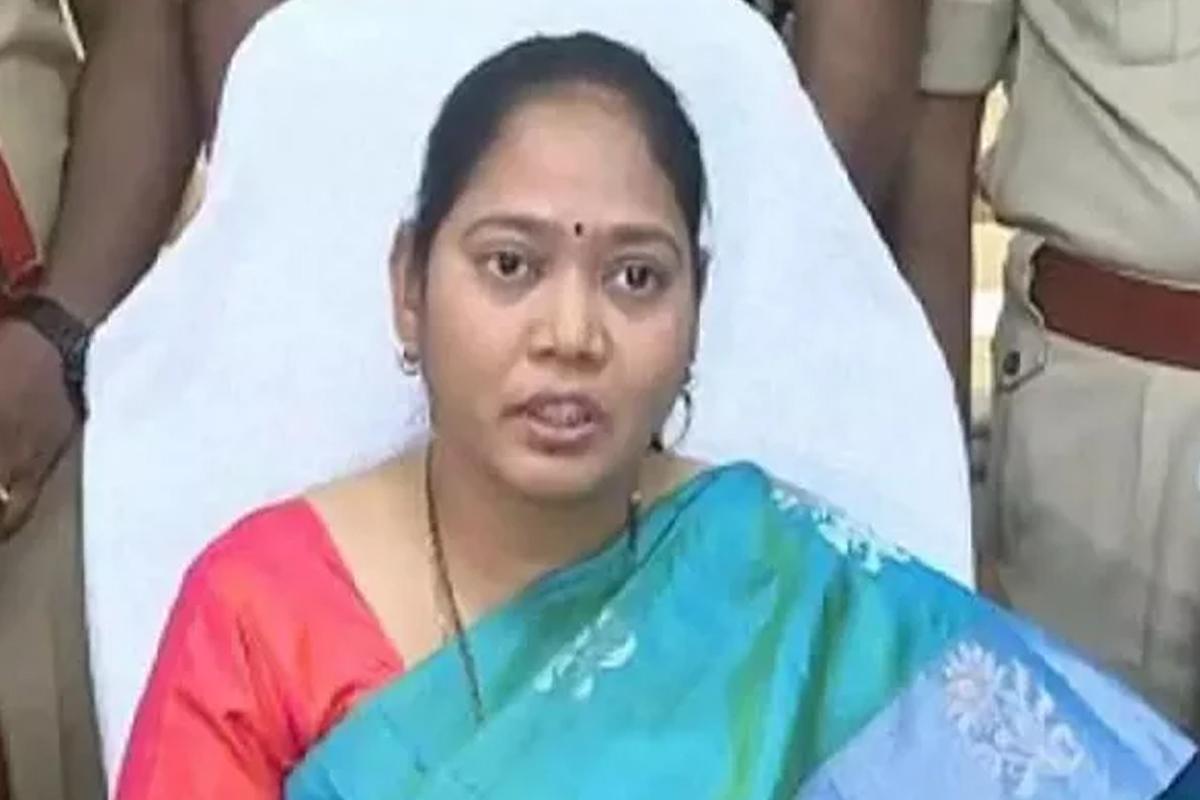 హెచ్‌పీసీఎల్‌ ఘటనపై హోంమంత్రి సుచరిత ఆరా