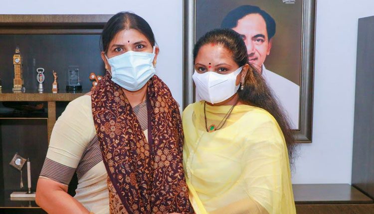 సుమిత్ర ఆనంద్ తానోబాకు ఎమ్మెల్సీ క‌విత శుభాకాంక్షాలు