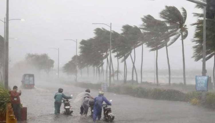 ముంచుకొస్తున్న తౌక్తా తుఫాన్‌.. ఐదు రాష్ట్రాల‌పై ప్ర‌భావం..!