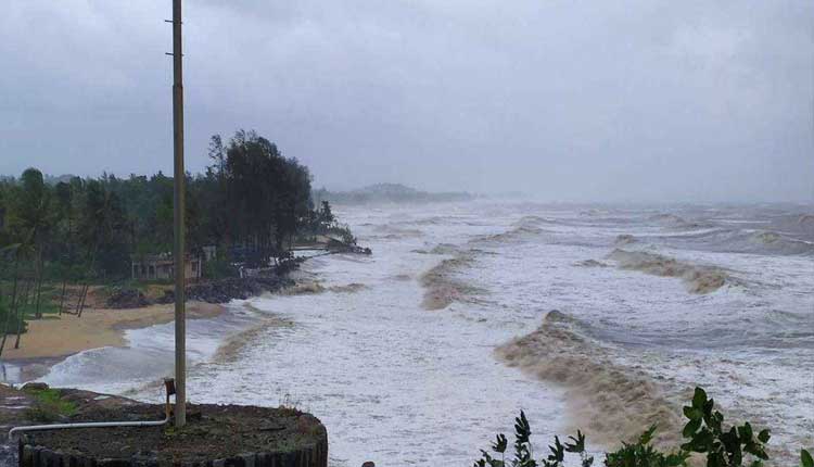 తౌటే తుఫాన్ ఎఫెక్ట్‌: గోవా తీరంలో అల్ల‌క‌ల్లోలంగా స‌ముద్రం.. వీడియో