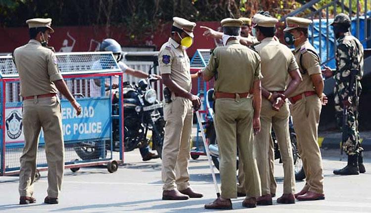 తెలంగాణ పోలీసుల‌పై మంత్రి కేటీఆర్ ప్ర‌శంస‌లు