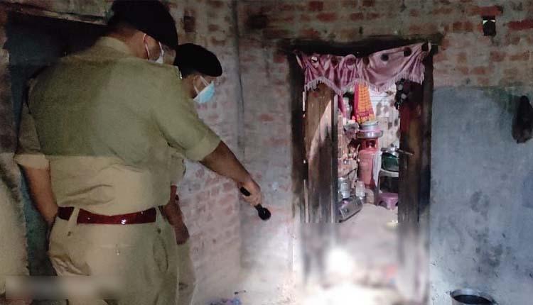 ముగ్గురు చిన్నారులు సహా ఒకే కుటుంబంలో ఐదుగురి హత్య