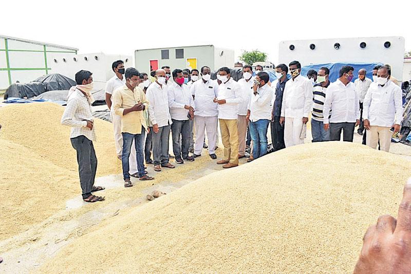 ప్రతి గింజ కొంటాం