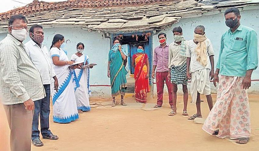 ఆరా తీస్తూ ఆదుకుంటూ..