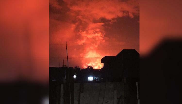 బద్దలైన ఇరగోంగో అగ్నిపర్వతం.. 11 మంది మృతి