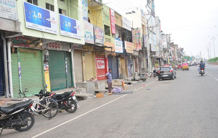 మహమ్మారి కట్టడికి మరోసారి లాక్‌డౌన్‌