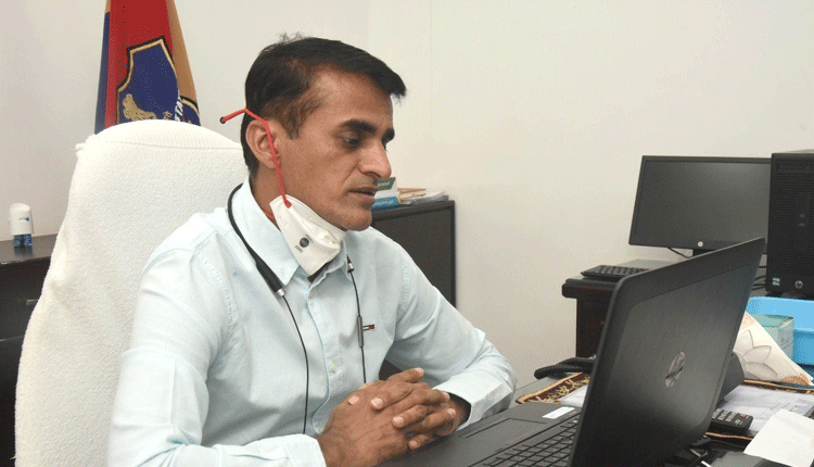 అధైర్య పడొద్దు.. అండగా మేమున్నాం