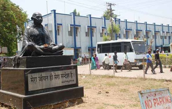 వ‌రంగ‌ల్ ఎంజీఎంలో ఓపీ సేవ‌లు నిలిపివేత‌