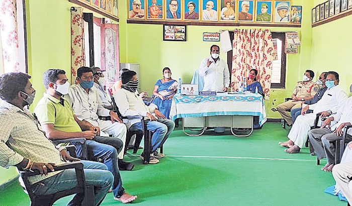 స్వచ్ఛంద బంద్‌ పాటించాలి