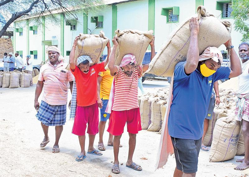 చేతి నిండా పని.. జేబు నిండా రొక్కం