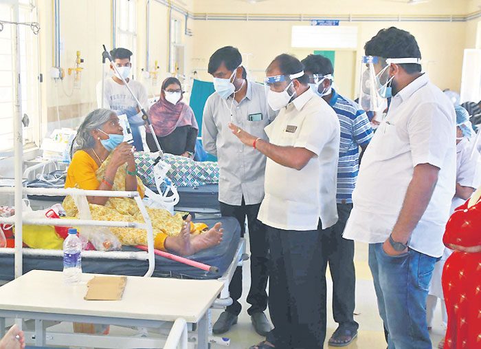 ప్రభుత్వం అండగా ఉంది.. ధైర్యంగా ఉండండి..