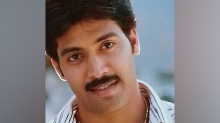 శ్రీలంకలో పుట్టి టాలీవుడ్ లో హిట్ కొట్టిన హీరో ఎవరో తెలుసా..?