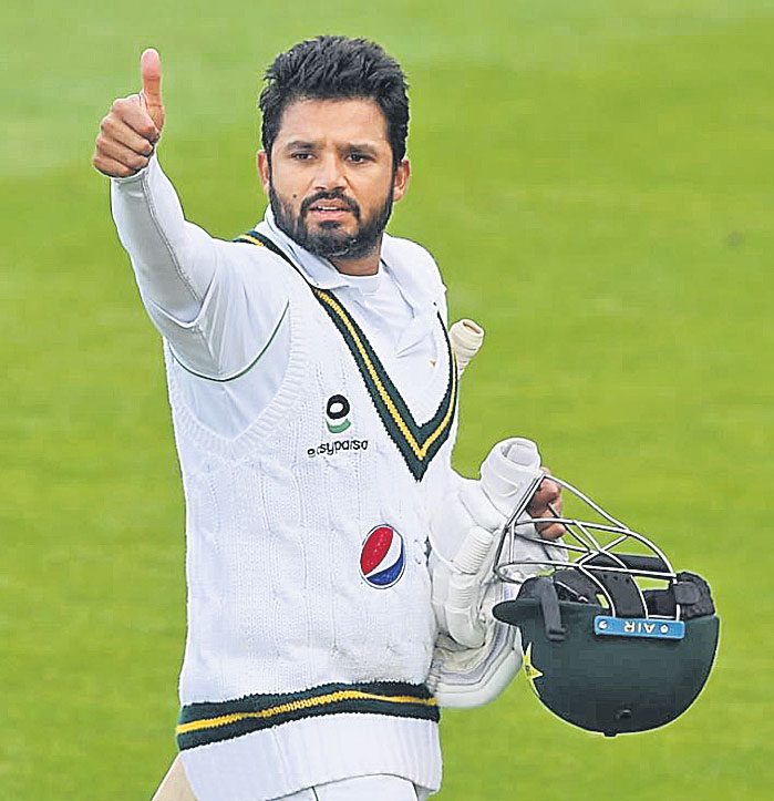 పాక్‌ 268/4