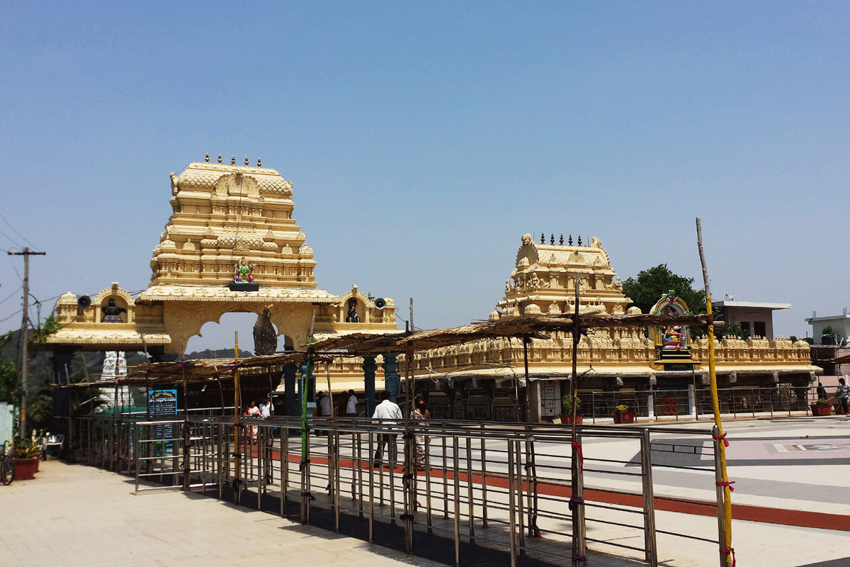 క‌రోనా ఎఫెక్ట్‌.. వ‌రంగ‌ల్ భ‌ద్ర‌కాళి ఆల‌యంలో ద‌ర్శ‌నాల నిలిపివేత