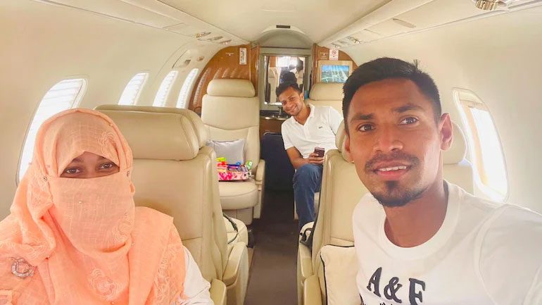 బంగ్లా చేరుకున్న షకీబ్‌, ముస్తాఫిజుర్‌