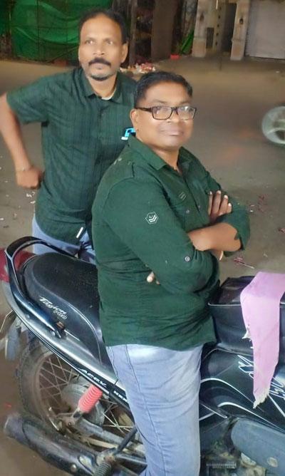 కూలుతున్న కుటుంబాలు