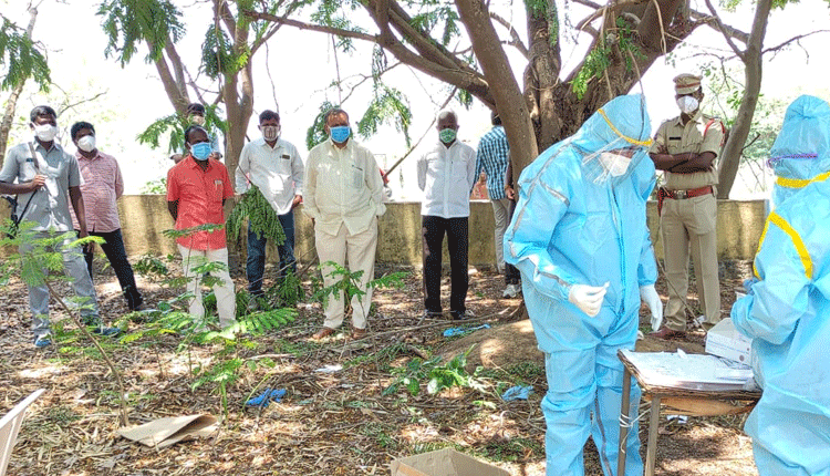 కరోనా బాధితులు ధైర్యంగా ఉండాలి : ఎమ్మెల్యే గండ్ర