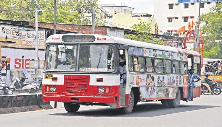 విపత్కర వేళ.. ఆర్టీసీ సేవలు