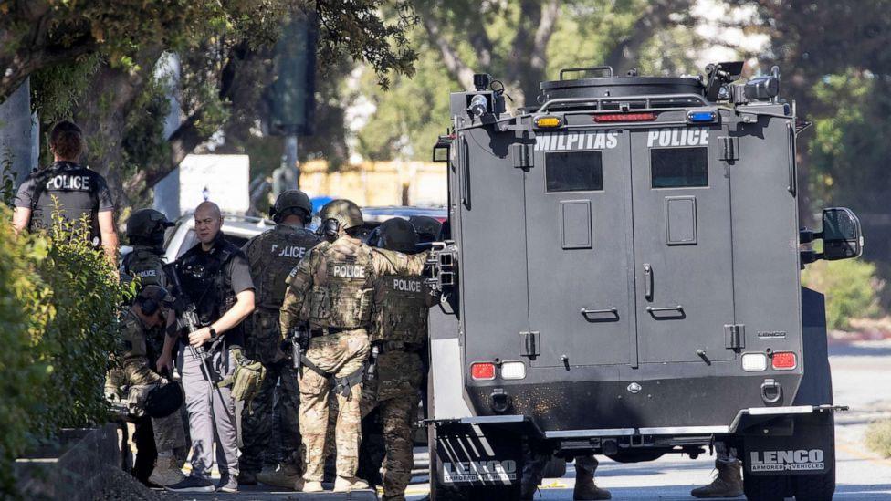 అమెరికాలో కాల్పులు 8 మంది మృతి