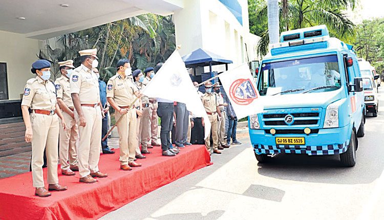 వైరస్‌ దూకుడు సేవలతో ముకుతాడు