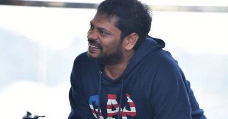 ఐసియూలో బెడ్ దొరక్క మెగా దర్శకుడి తల్లి కన్నుమూత